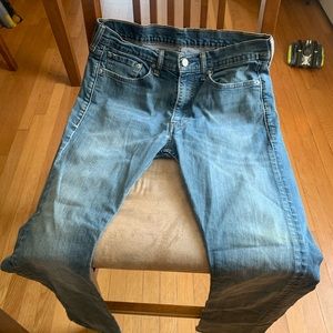 Men’s Levi jeans